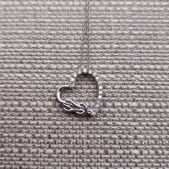 18 Inch Sterling Silver Cubic Zirconia Knot Heart Necklace A2993 - Picture 4 of 8